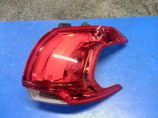 [TAIL LAMP RH]PEUGEOT 2008 A94HM01 EB2 AT 2WD #0BD3253172678