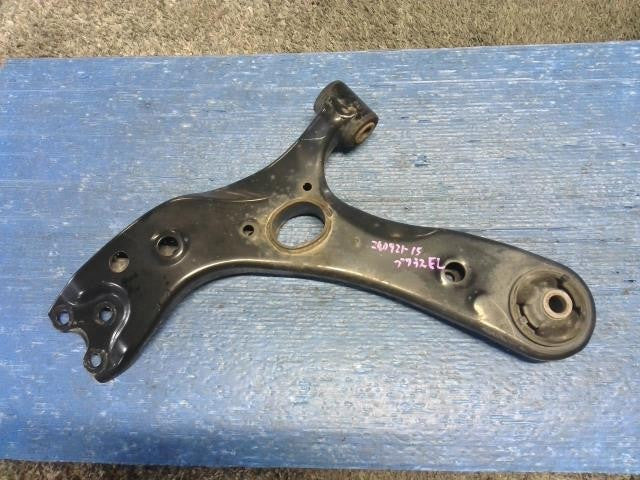 [F LOWER ARM LH]TOYOTA PRIUS ZVW30   #0BD3253181993