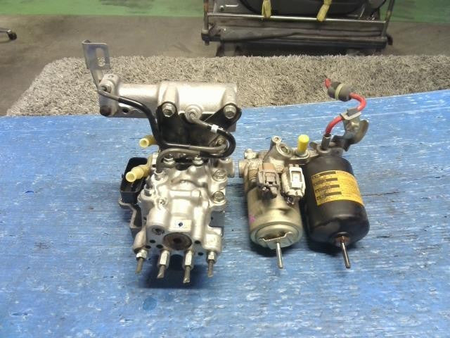 [BRAKE BOOSTER]TOYOTA PRIUS α ZVW40W 2ZR-FXE AT 2WD #0BD3253182870