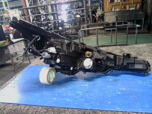 [HEADLIGHT ASSY LH]TOYOTA COROLLA SPORTS ZWE213H 2ZR-FXE AT 2WD #0BD3253172839