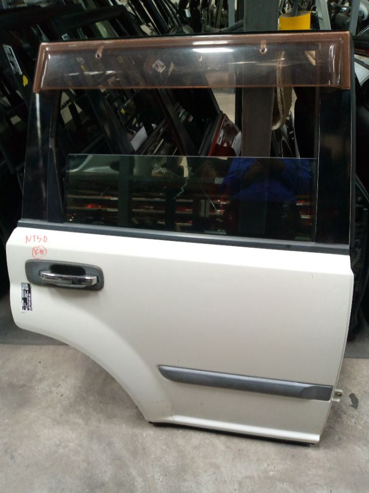 [R DOOR ASSY RH]NISSAN X-TRAIL NT30 2003 QR20DE FF MT 4WD #0003244654908