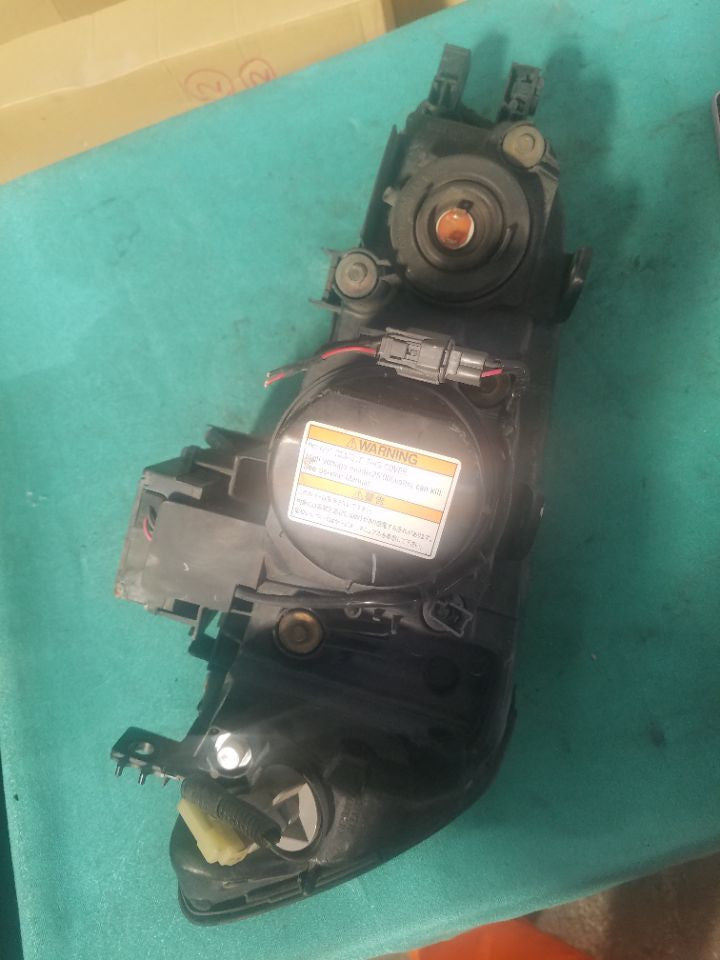 [HEADLIGHT ASSY RH]HONDA TORNEO CF4 1997 F20B FF AT 2WD #000324A768462