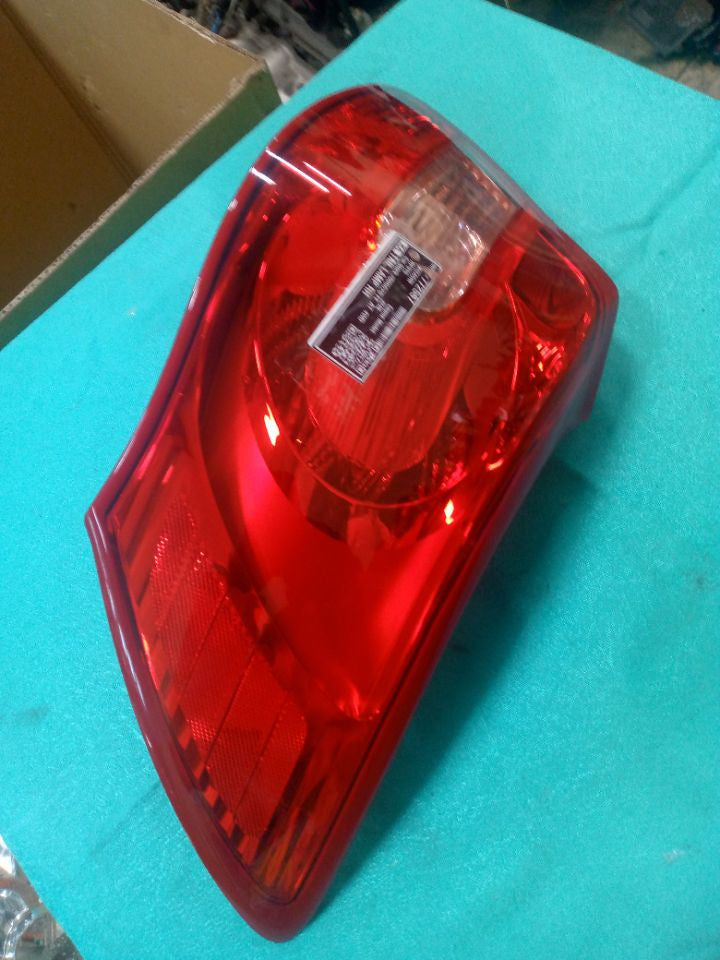 [TAIL LAMP RH]SUZUKI KIZASHI RF91S 2013 J24B FF AT 4WD #000324B772587
