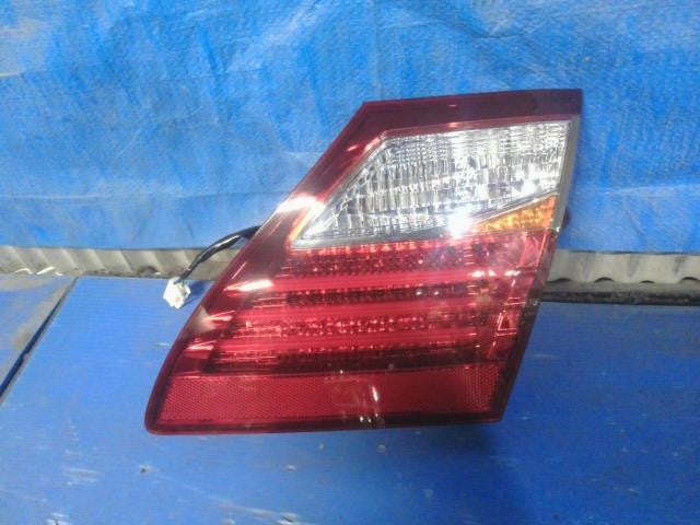 [Right finisher panel]LEXUS LS LINCOLN UVF45 2UR-FSE AT 4WD #0BD3253172925