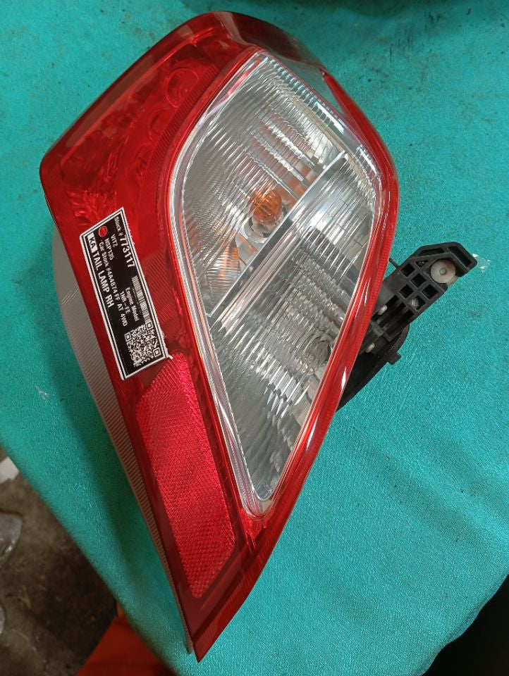 [TAIL LAMP RH]TOYOTA VITZ NSP135 2013 1NR-FE FF AT 4WD #000324B773117
