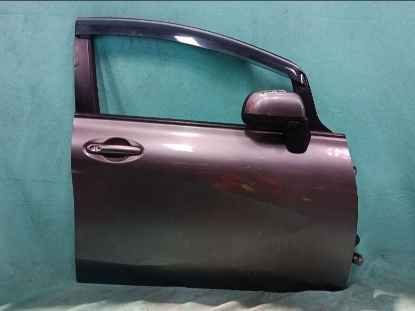 [F DOOR ASSY RH]NISSAN NOTE E12 2013 HR12DE FF AT 2WD #000325A982308