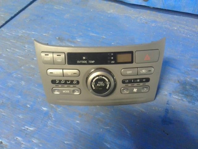 [AIR CONDITIONER PANEL]TOYOTA NOAH AZR60G 1AZ-FSE AT 2WD #0BD3253178565