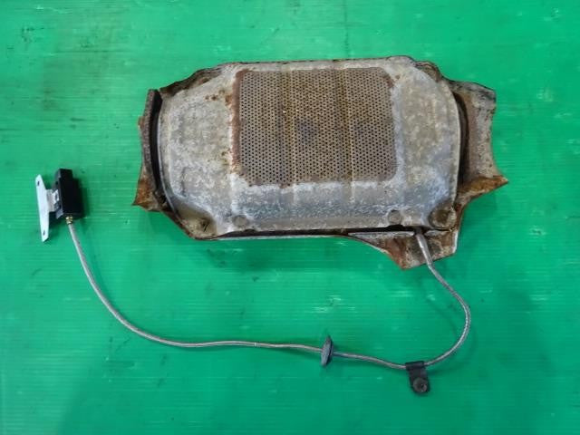 [CATALYTIC CONVERTER]NISSAN GLORIA WY30 VG20E AT 2WD #0EV3253000737