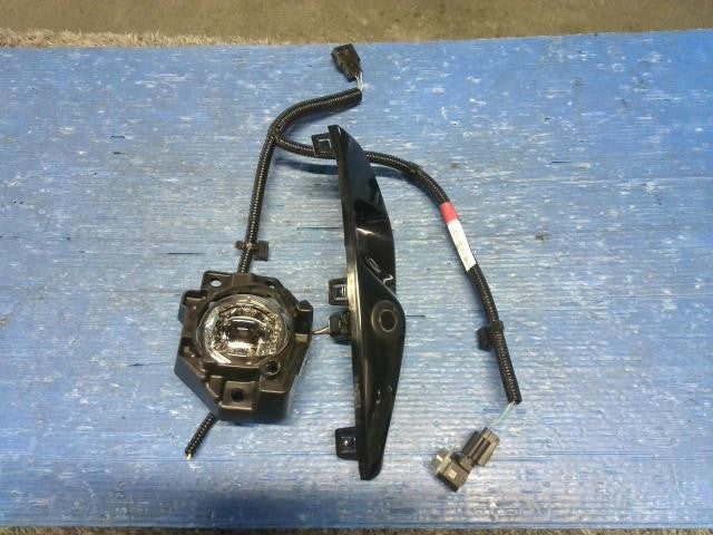 [FOG LAMP RH]NISSAN SAKURA B6AW   #0BD3253178410