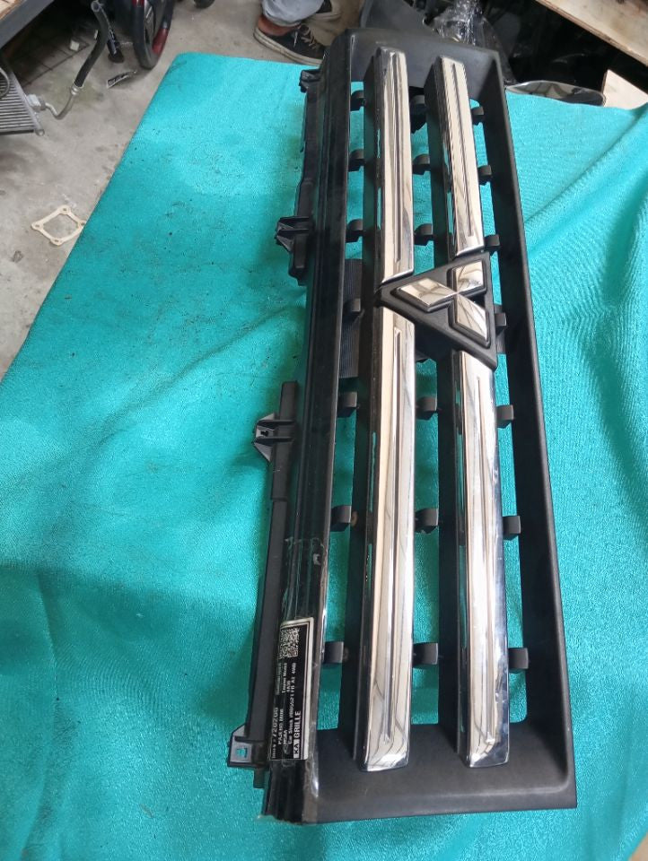 [GRILLE]MITSUBISHI PAJERO MINI H58A 4A30 FF AT 4WD #0003248720200