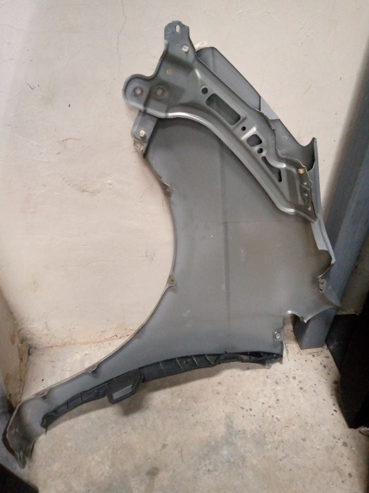 [FENDER RH]TOYOTA ISIS ZGM10 2015 2ZR-FAE FF AT 2WD #000323B545712