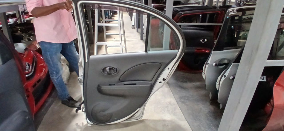 [R DOOR ASSY RH]NISSAN MARCH K13 2019 HR12DE FF AT 2WD #0003243620784