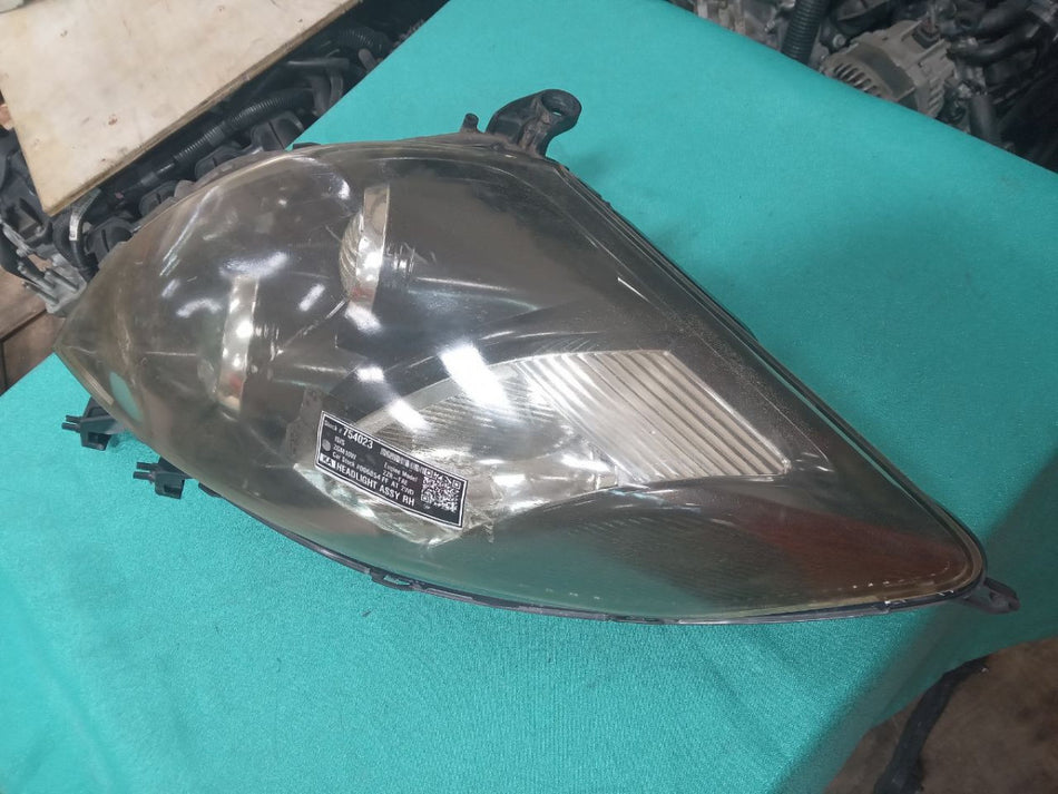 [HEADLIGHT ASSY RH]TOYOTA ISIS ZGM10W 2010 2ZR-FAE FF AT 2WD #000324A754023