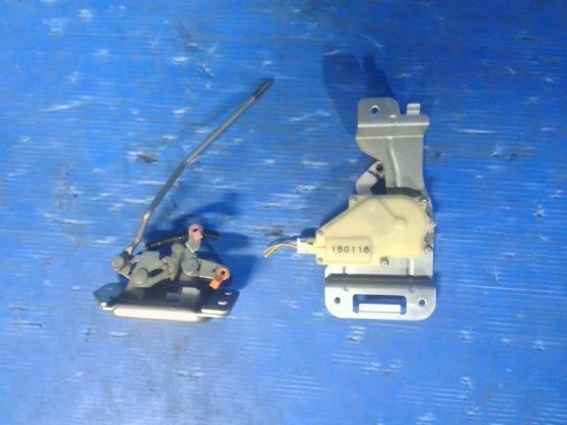 [Trunk back lock solenoid]HONDA ACTY VAN HH5 E07Z AT 2WD #0BD3253178253