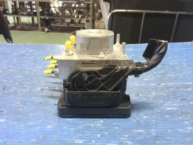 [ABS ACTUATOR]DAIHATSU WAKE LA710S KF AT 4WD #0BD3253177036
