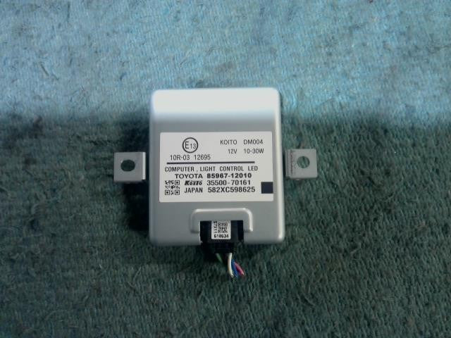 [Light control unit]TOYOTA VITZ NSP130 1NR-FKE AT 2WD #0BD3253174623
