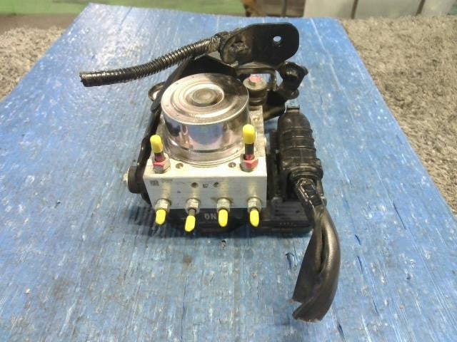 [ABS ACTUATOR]SUZUKI CARRY TRUCK DA16T R06A AT 4WD #0BD3253182738