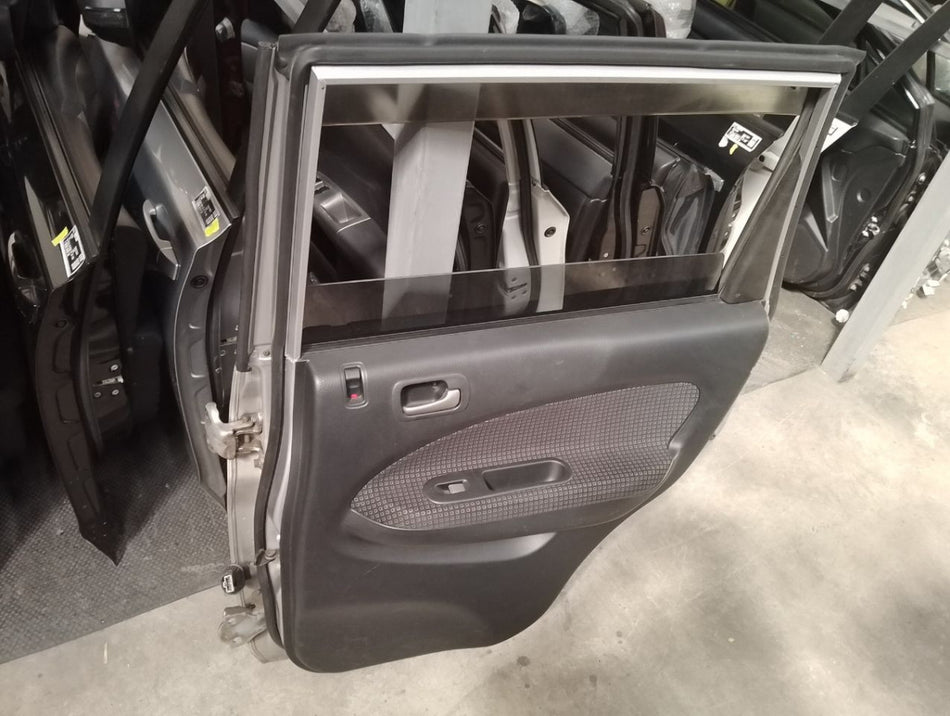 [R DOOR ASSY RH]HONDA HR-V GH3 2005 D16A FF MT 2WD #000323C559775