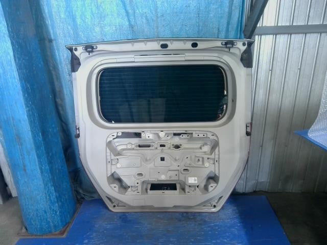 [Back panel]TOYOTA TANK M900A 1KR-FE AT 2WD #0BD3253172979