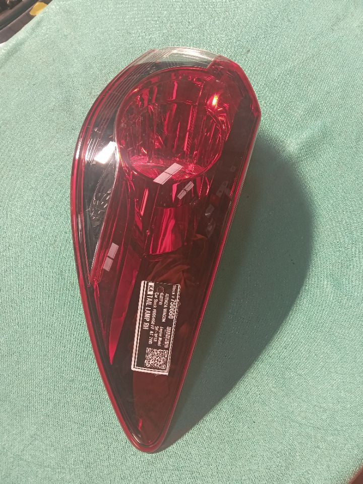 [TAIL LAMP RH]MAZDA ATENZA WAGON GJ2FW 2013 SH-VPTR FF AT 2WD #0003249750660