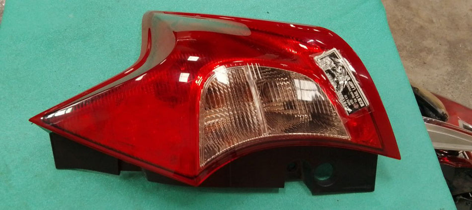 [TAIL LAMP RH]NISSAN NOTE E12 2013 HR12DDR FF AT 2WD #0003251819599