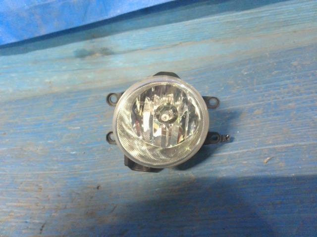 [FOG LAMP LH]TOYOTA VOXY ZRR80G 3ZR-FAE AT 2WD #0BD3253171854