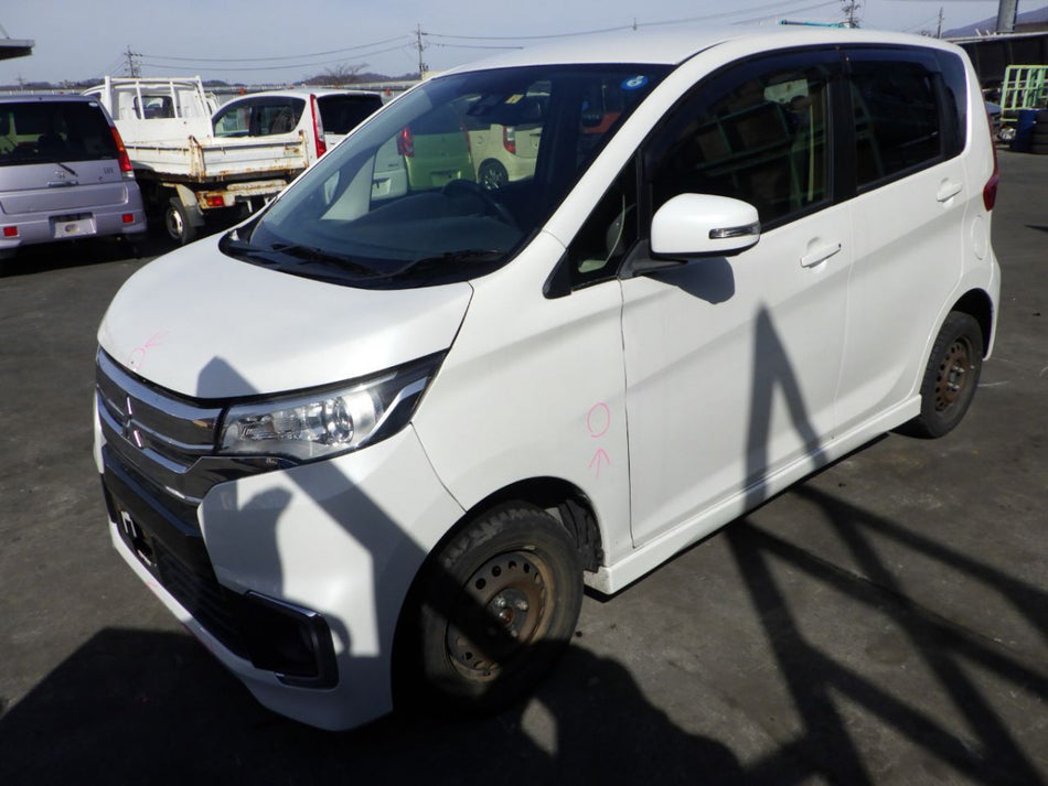 [TAIL LAMP RH]MITSUBISHI eK CUSTOM B11W 3B20 FF AT 2WD #0DP3253004616