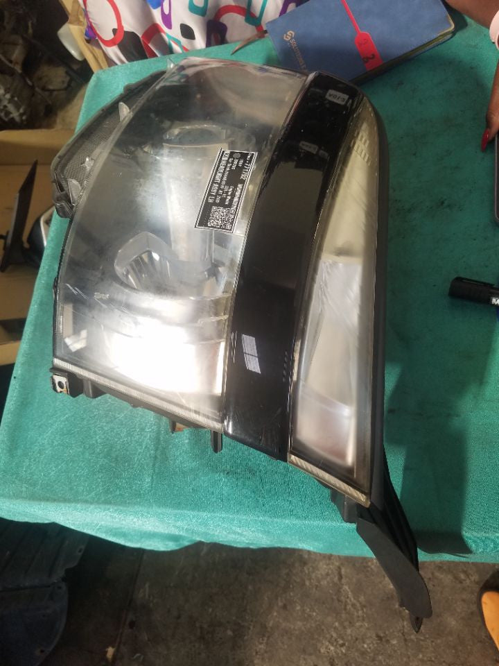 [HEADLIGHT ASSY LH]TOYOTA VOXY ZRR70G 2009 3ZR-FE FF AT 2WD #000324A771792
