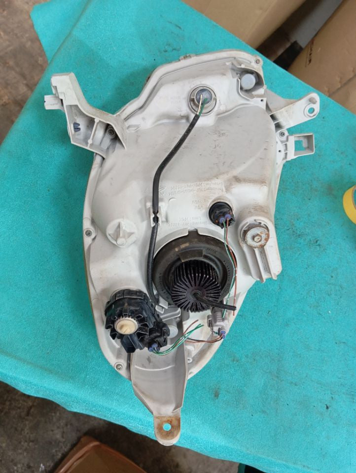 [HEADLIGHT ASSY RH]TOYOTA PASSO KGC35 2013 1KR-FE FF AT 4WD #000324B772620