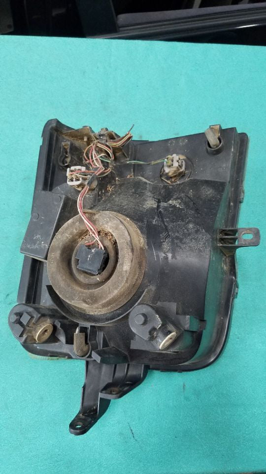 [HEADLIGHT ASSY RH]SUZUKI EVERY WAGON DA64W K6A FF AT 2WD #000324C799923