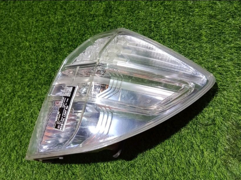 [TAIL LAMP RH]HONDA FIT HYBRID GP1 2010 LDA FF AT 2WD #0003253860140