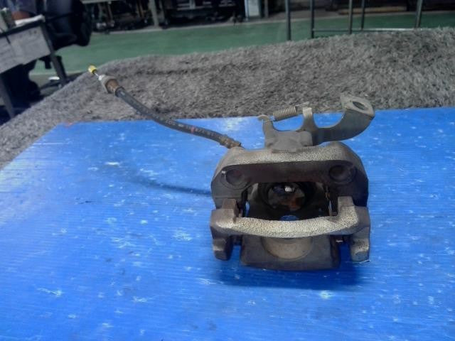 [R CALIPER RH]TOYOTA PRIUS ZVW30 2ZR-FXE AT 2WD #0BD3253173018