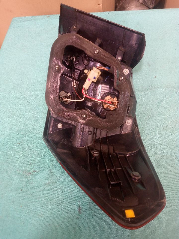 [TAIL LAMP LH]SUBARU LEGACY B4 BM9 2010 EJ25 FF AT 4WD #000324A768304