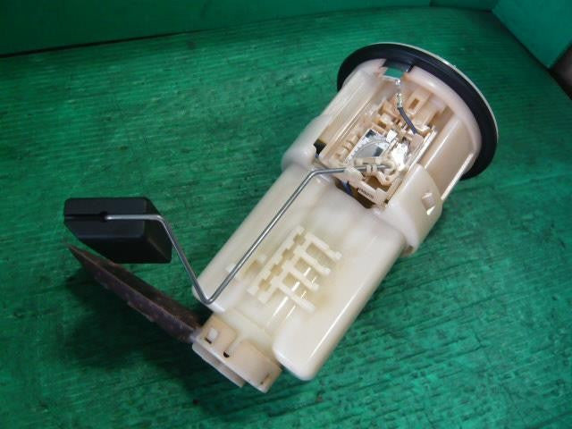 [FUEL PUMP]TOYOTA PROBOX VAN NCP160V 1NZ-FE AT 2WD #0EV3253000421