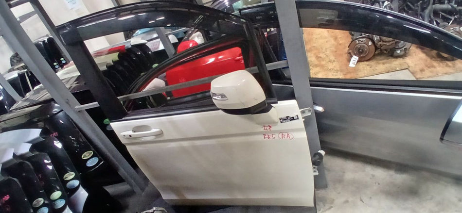 [F DOOR ASSY LH]HONDA STEPWGN　SPADA RK5 2010 R20A FF AT 2WD #000323B547209