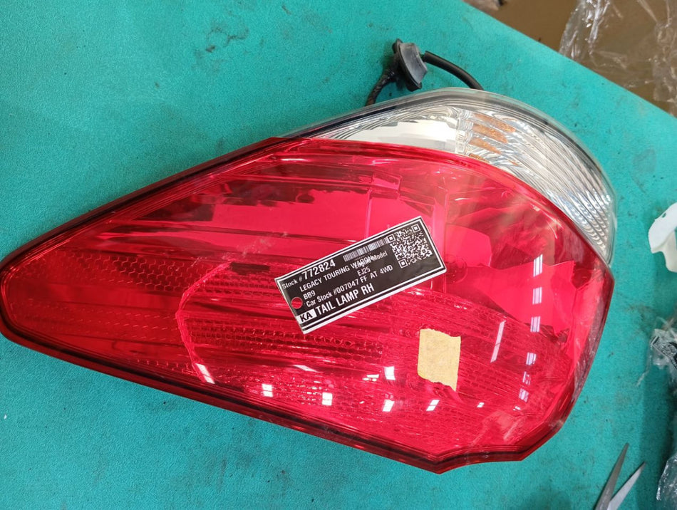 [TAIL LAMP RH]SUBARU LEGACY TOURING WAGON BR9 2011 EJ25 FF AT 4WD #000324B772824