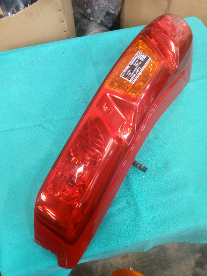 [TAIL LAMP LH]NISSAN X-TRAIL TNT31 2010 QR25DE FF AT 4WD #000324B772725