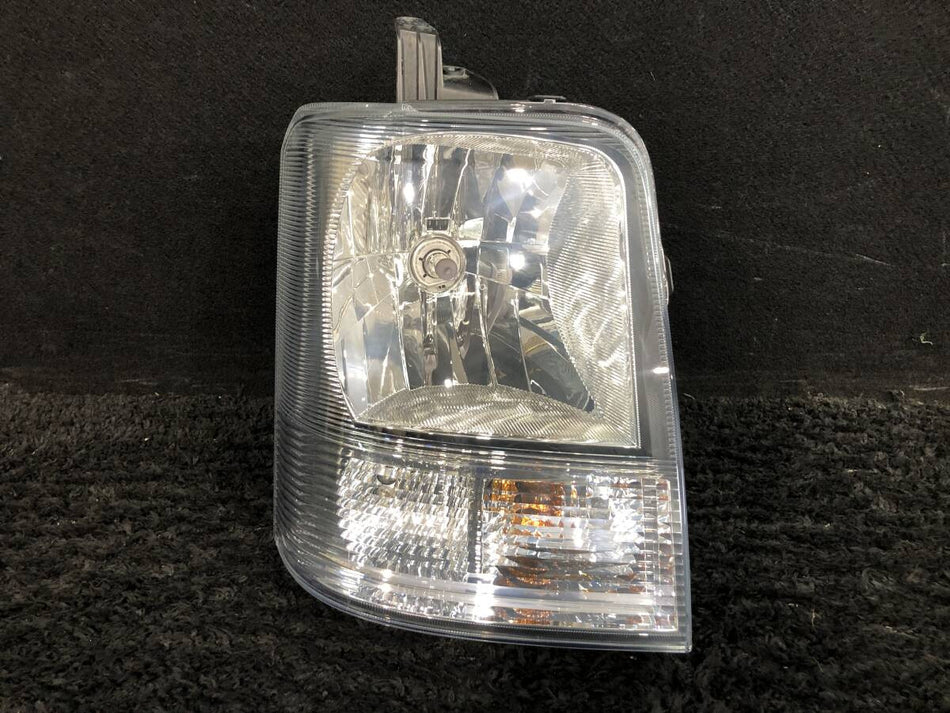 [HEADLIGHT ASSY RH]SUZUKI EVERY VAN DA64V K6A FF AT 2WD #000324C803065