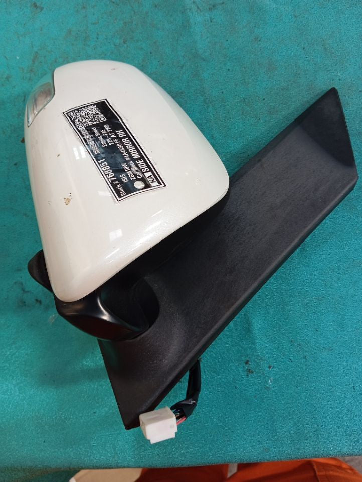 [SIDE MIRROR RH]TOYOTA ISIS ZGM10W 2011 2ZR-FAE FF AT 2WD #000324A768851