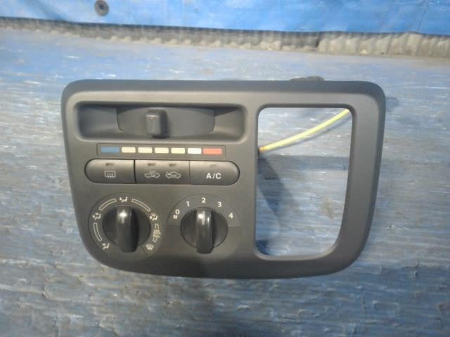 [AIR CONDITIONER PANEL]NISSAN MOCO MG33S R06A AT 2WD #0BD3253176706