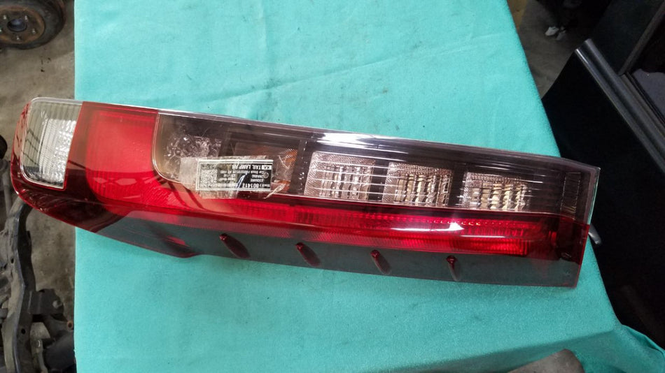 [TAIL LAMP RH]TOYOTA ESQUIRE ZRR85G 2015 3ZR-FAE FF AT 4WD #000324C801417