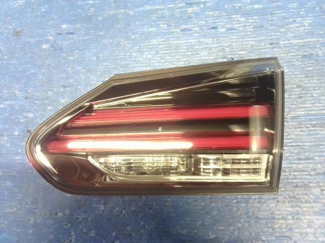 [Right finisher panel]LEXUS HS ANF10 2AZ-FXE AT 2WD #0BD3253178806