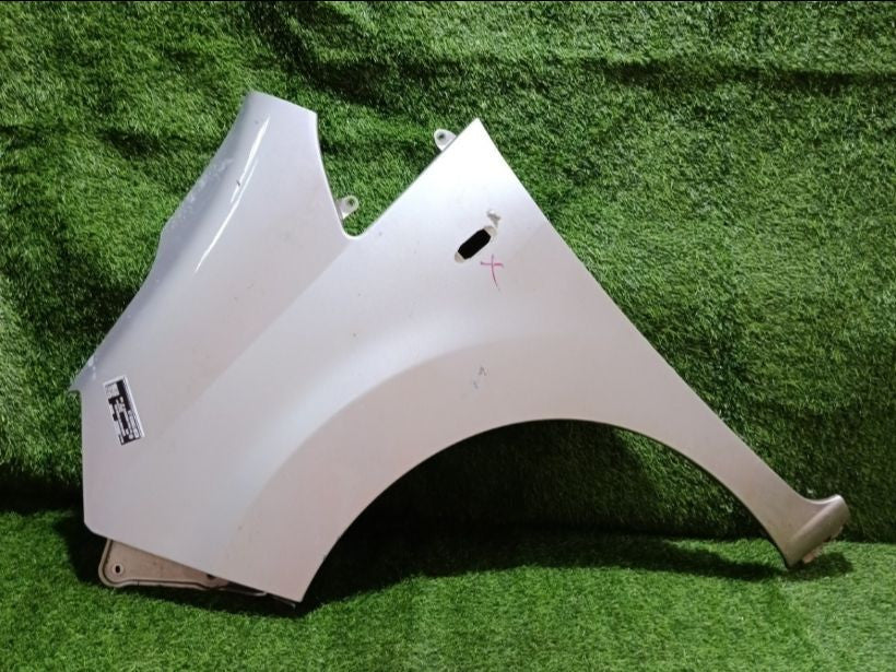 [FENDER LH]NISSAN NV200 VANETTE WAGON M20 2011 HR16DE FF AT 2WD #000325B998562