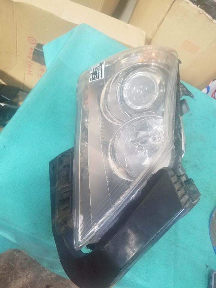[HEADLIGHT ASSY RH]SUZUKI KIZASHI RF91S 2013 J24B FF AT 4WD #000324B772637