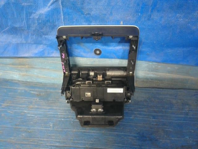[INSTRUMENT PANEL]NISSAN SERENA GFC27 MR20DD AT 2WD #0BD3253171067