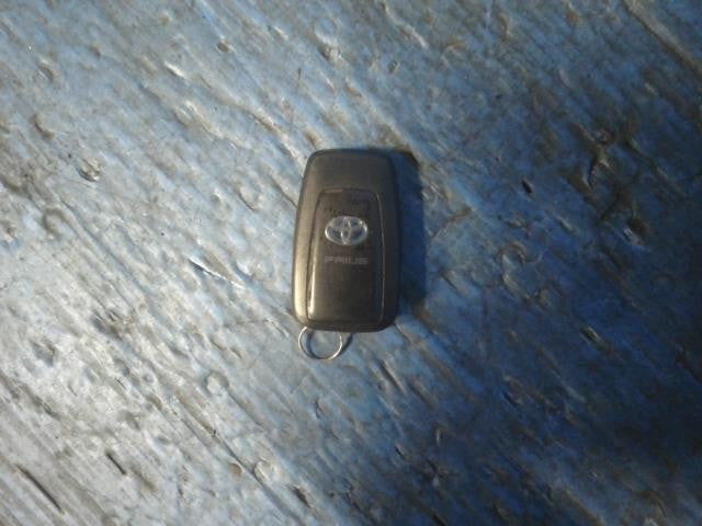 [KEYLESS REMOTE CONTROL]TOYOTA PRIUS ZVW50   #0BD3253176785