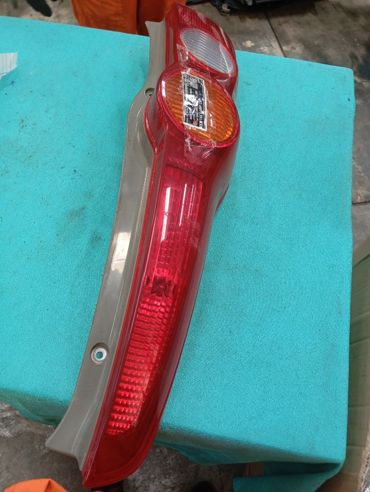 [TAIL LAMP LH]DAIHATSU MIRA VAN L275V KF FF AT 2WD #000324B783297