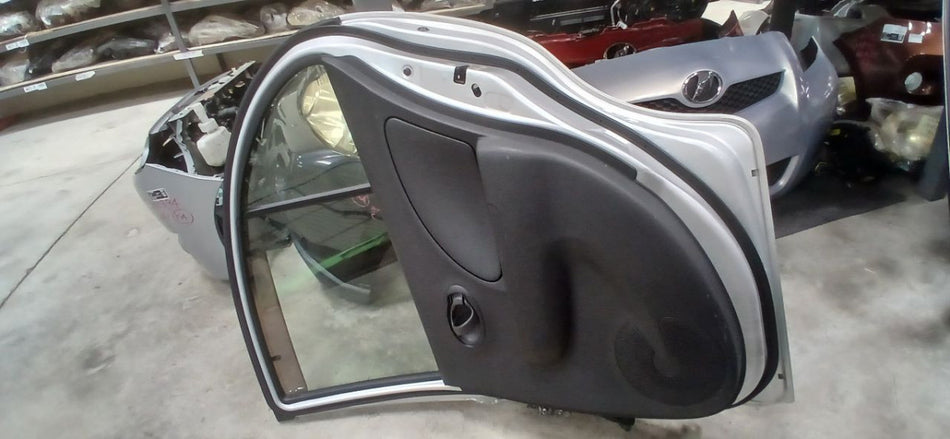 [R DOOR ASSY RH]NISSAN MARCH K13 2010 HR12DE FF AT 2WD #000323C560175