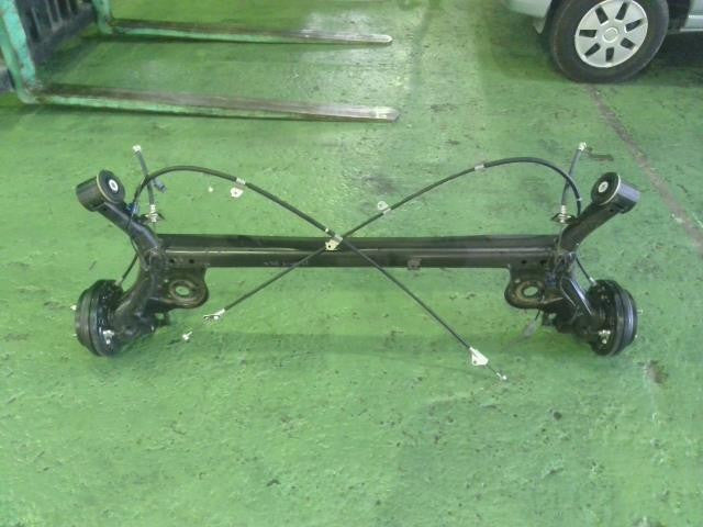 [R AXLE BEAM ASSY]SUZUKI ALTO HA37S R06A AT 2WD #0BD3253173021