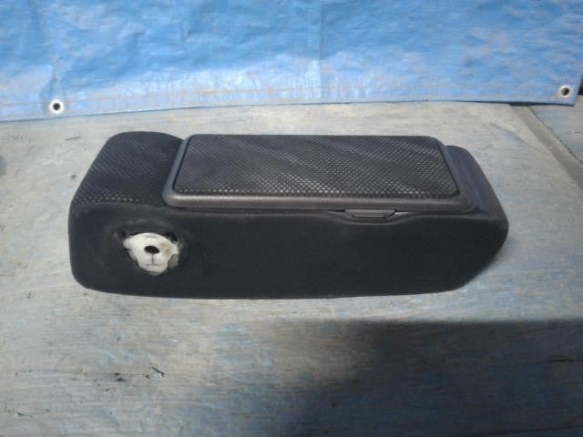 [CONSOLE BOX]DAIHATSU TANTO LA600S KF AT 2WD #0BD3253170920